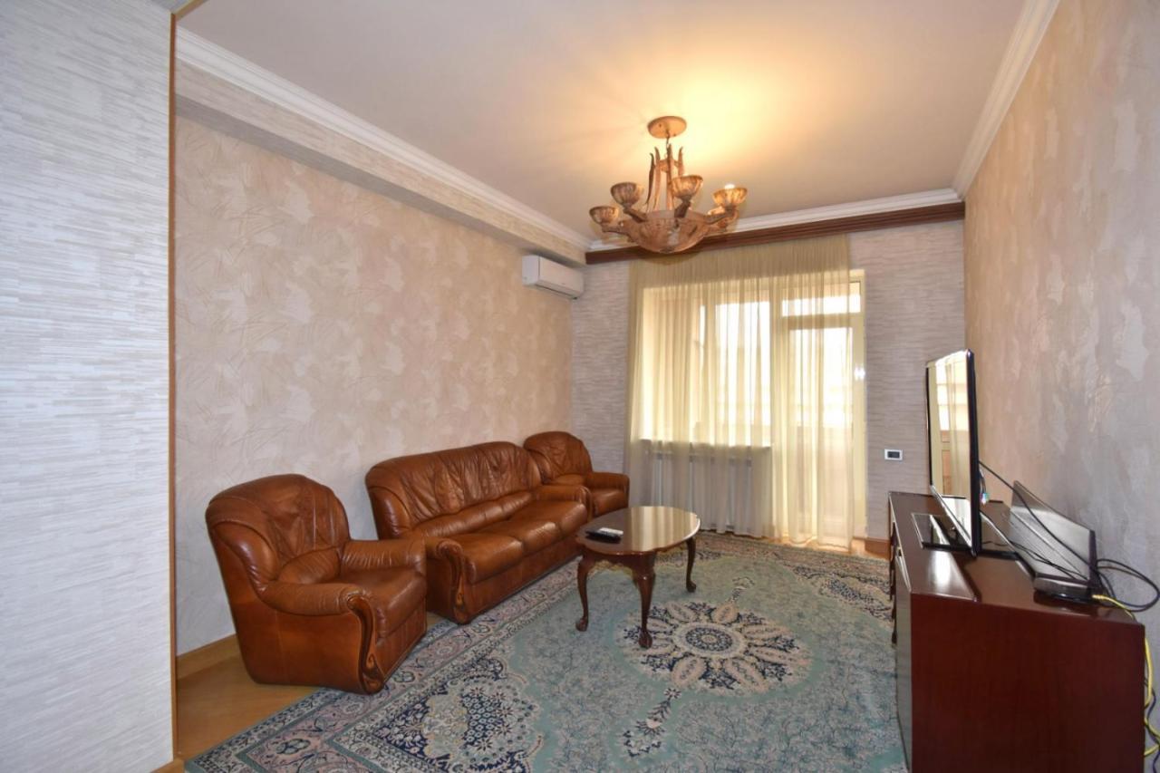 Rent Inn Yerevan On Buzand Street Extérieur photo