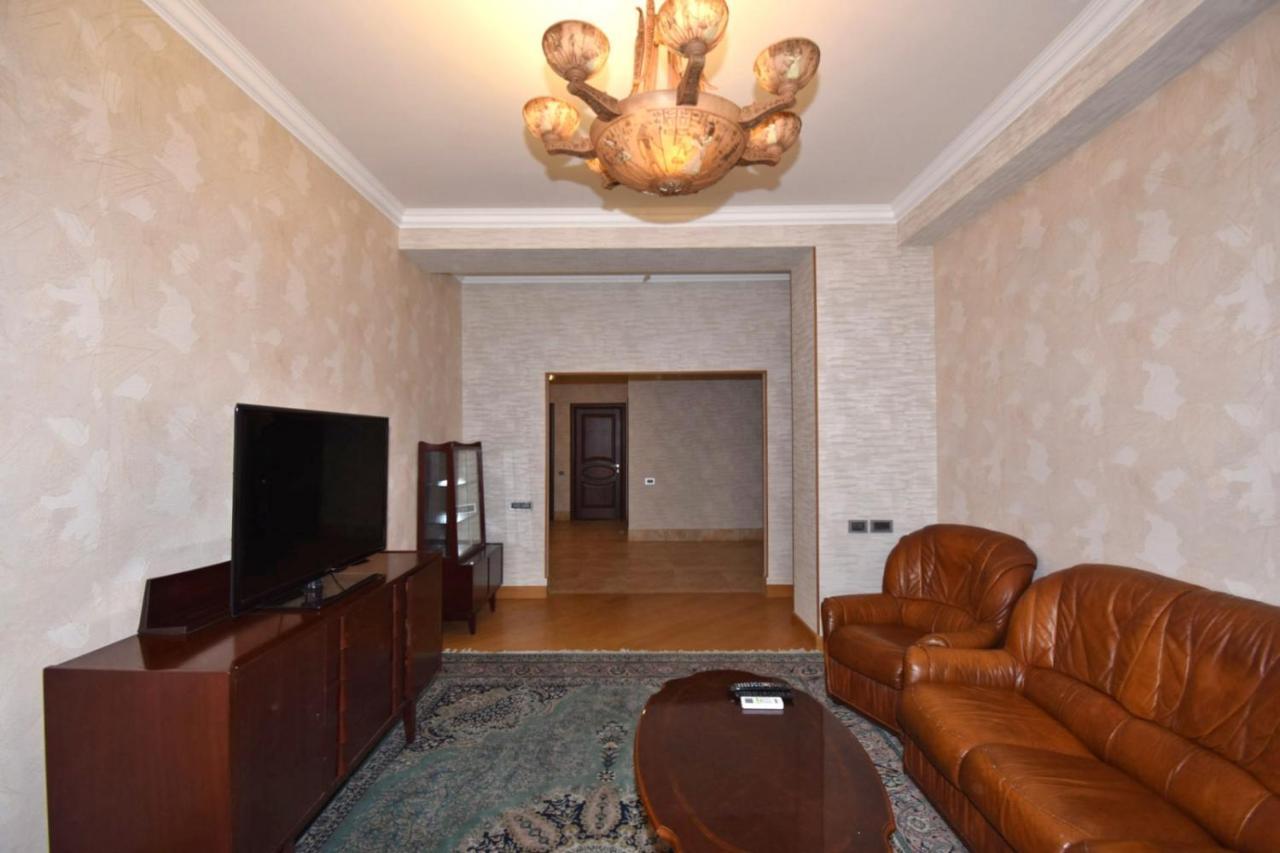 Rent Inn Yerevan On Buzand Street Extérieur photo